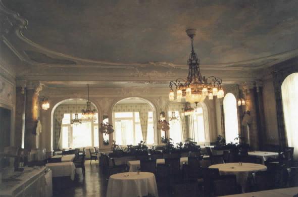 Ste Georges Hotel Dining Room (note the decorated ceilings)